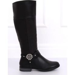Kozaki oficerki czarne 6283-1 Black. Czarne kozaki damskie ButyModne, z futra, bez obcasa, na płaskiej podeszwie. W wyprzedaży za 129.00 zł.