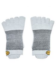 Vibram Fivefingers Skarpety krótkie Atlethic No-Show S21N02 Szary. Szare skarpetki damskie Vibram Fivefingers, bez wzorów, z materiału. Za 49.99 zł.