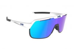 Okulary przeciwsłoneczne hydrofobowe AZR Victory RX. Czarne okulary przeciwsłoneczne damskie AZR. Za 338.00 zł.