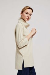 Bluza z szerokim golfem piaskowa. Bluzy bez kaptura damskie MOODO, l, z bawełny. W wyprzedaży za 59.99 zł.