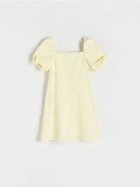 Sukienka z bufkami - żółty. Żółte sukienki dziewczęce Reserved, bez wzorów, z tkaniny, bez ramiączek. W wyprzedaży za 35.99 zł.