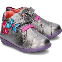 Agatha - Trzewiki Dziecięce - 161904 B-CROMO 20. Botki dziewczęce Agatha Ruiz de la Prada, bez wzorów, bez ramiączek. Za 144.50 zł.
