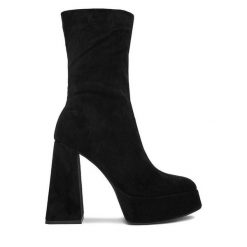 Botki DeeZee. Czarne botki damskie DeeZee, bez obcasa, na słupku, bez zapięcia. Za 229.99 zł.