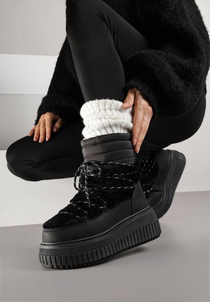 Czarne Pikowane Śniegowce na Grubej Tłoczonej Podeszwie z Futerkiem Adarlia. Czarne śniegowce damskie Born2be, z jeansu. Za 159.99 zł.