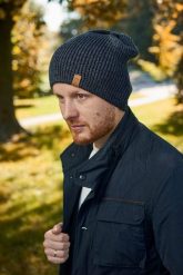 Męska czapka zimowa Brødrene cz7 9920 granatowa. Niebieskie czapki męskie na jesień, bez wzorów, eleganckie. Za 49.90 zł.