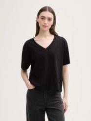 T-SHIRT KOSZULKA DAMSKA OVERSIZE DEKOLT W LITERĘ V TOM TAILOR. Czarne bluzki sportowe damskie Tom Tailor, uniwersalny, bez wzorów, z bawełny, bez ramiączek. Za 156.00 zł.