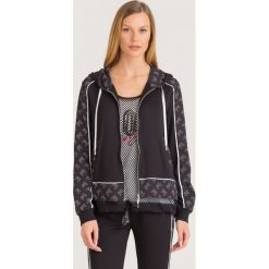 BLUZA Liu Jo Sport. Czarne bluzy sportowe damskie Liu Jo Sport, l, z aplikacjami, z tkaniny, bez ramiączek, z kapturem. Za 353.40 zł.
