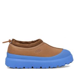 Śniegowce Ugg. Brązowe buty zimowe męskie Ugg, bez zapięcia. Za 939.99 zł.