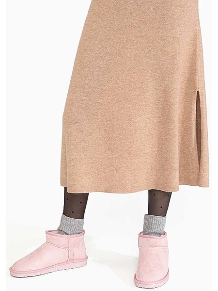 Blackfield Botki zimowe "Milli" w kolorze jasnoróżowym rozmiar: 39. Różowe botki damskie Blackfield, na zimę, z materiału, bez obcasa, bez zapięcia. Za 157.45 zł.