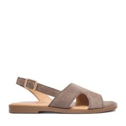 Sandały Lasocki. Brązowe sandały damskie Lasocki, bez wzorów, bez obcasa, na płaskiej podeszwie. Za 139.99 zł.