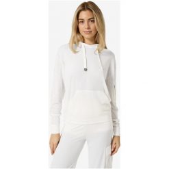 Bluza z kapturem damska SUPER.NATURAL W Air Hoodie. Białe bluzy sportowe damskie Super.natural, l, w ażurowe wzory, z elastanu, bez ramiączek, z kapturem. Za 559.99 zł.