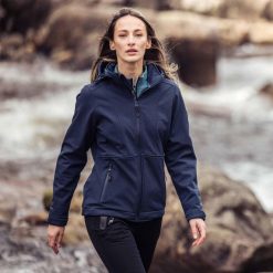 Dlx Christine- Damska kurtka Dlx Softshell Granatowa Marl. Niebieskie kurtki damskie DLX, s, z aplikacjami, z materiału, bez kaptura. Za 351.90 zł.