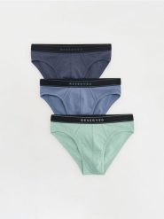 Bawełniane slipy 3 pack - jasnozielony. Zielone slipki męskie Reserved, bez wzorów, z bawełny. W wyprzedaży za 55.99 zł.
