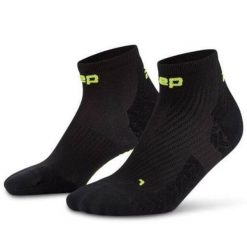 Damskie skarpety kompresyjne sportowe za kostkę low cut Core Run Ultralight CEP. Czarne skarpetki damskie CEP, bez wzorów, z elastanu. Za 79.00 zł.