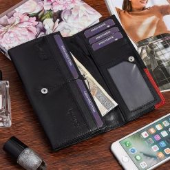 Damski skórzany portfel duży poziomy retro RFiD czarny BELTIMORE 040. Czarne portfele damskie bez wzorów. Za 64.90 zł.