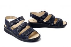 DR. BRINKMANN 710283-05 blau, sandały damskie. Niebieskie sandały damskie Dr. Brinkmann, bez wzorów, ze skóry, bez obcasa. Za 369.90 zł.