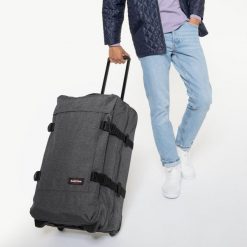 Torba Podróżna Tranverz M Szary - EK62L-77H. Czarne torebki klasyczne damskie Eastpak, bez wzorów, z materiału, bez dodatków. Za 691.20 zł.