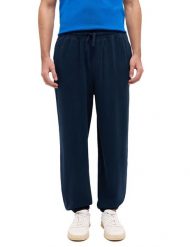 Męskie Spodnie Dresowe Mustang Style Logan Dark Sapphire 1016263 4136. Niebieskie spodnie dresowe męskie Mustang, bez wzorów, z dresówki. Za 209.99 zł.