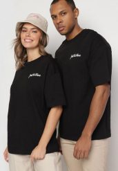 Czarna Bawełniana Koszulka T-shirt z Napisem Just Be There i Nadrukiem Melarea. Czarne bluzki damskie Born2be, l, bez wzorów, z bawełny, bez kołnierzyka. Za 59.99 zł.