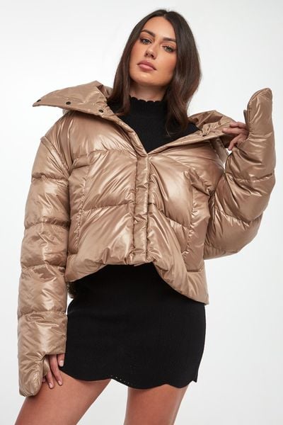 Kurtka damska puchowa Rafo MMC STUDIO. Kurtki damskie MMC STUDIO, uniwersalny, bez wzorów, z puchu, bez kaptura. Za 3,199.00 zł.