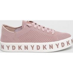 Dkny - Buty. Czerwone buty sportowe na co dzień damskie DKNY, bez wzorów, z gumy. W wyprzedaży za 329.90 zł.