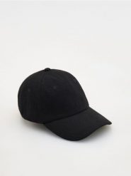 Czapka baseball z domieszką wełny - czarny. Czarne czapki męskie Reserved, bez wzorów, z wełny. W wyprzedaży za 39.99 zł.