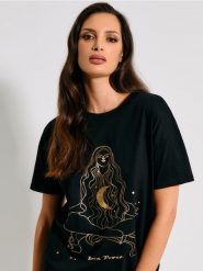 Koszula nocna - czarny. Czarne koszule nocne damskie Sinsay, bez wzorów, z bawełny. Za 29.99 zł.