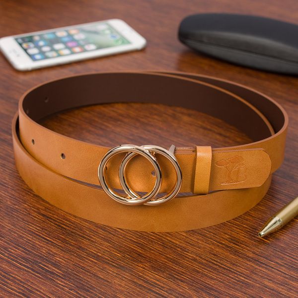 Skórzany pasek damski do spodni sukienki koła klasyczny camel Beltimore B09 : Kolory - brązowy, beżowy, Rozmiar pasków - r.90-105 cm. Brązowe sukienki damskie bez wzorów, klasyczne, bez kołnierzyka, bez ramiączek. Za 49.90 zł.