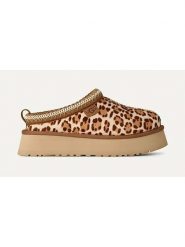 UGG Skórzane kapcie "Tazz Plains-Felecity" w kolorze beżowo-jasnobrązowym rozmiar: 39. Brązowe kapcie damskie Ugg. Za 546.48 zł.