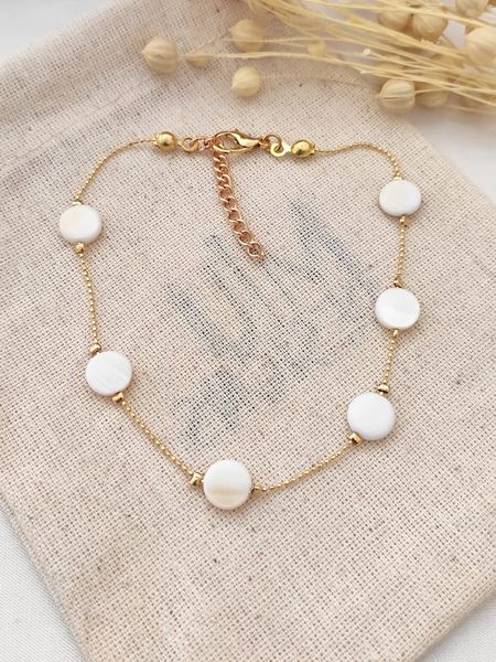 Atelier MIU Pozłacana bransoletka z masą perłową rozmiar: onesize. Białe bransoletki damskie atelier MIU, pozłacane. Za 87.45 zł.