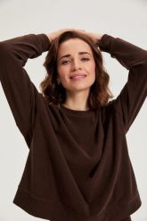 Bluza dresowa brązowa. Brązowe bluzy bez kaptura damskie MOODO, l, z dresówki. Za 99.99 zł.