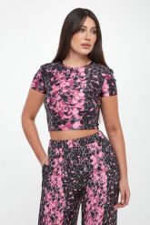 T-shirt damski ze wzorem węża VERSACE JEANS COUTURE. T-shirty damskie Versace Jeans Couture, xs, bez wzorów, z jeansu, bez kołnierzyka. Za 659.00 zł.