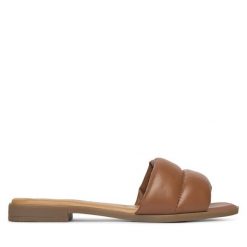Klapki Lasocki. Brązowe klapki damskie Lasocki, bez wzorów, bez obcasa. Za 129.99 zł.