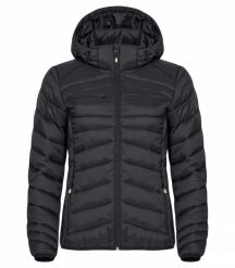 Clique Idaho Women Kurtka – lekka i ciepła, 100% poliamid z recyklingu – Black. Czarne kurtki damskie CLIQUE, xl, bez wzorów, z materiału. Za 313.61 zł.