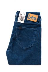 SPODNIE LEE DAMSKIE ELLY INDIGO BLUE L305FV53 112106022. Niebieskie spodnie materiałowe damskie Lee, bez wzorów, z jeansu. W wyprzedaży za 89.99 zł.