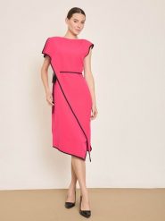 BGN Sukienka w kolorze różowym rozmiar: 40. Różowe sukienki damskie BGN, na co dzień, z aplikacjami, bez kołnierzyka, bez ramiączek, midi, proste. Za 143.99 zł.