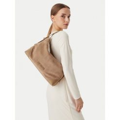 Torebka LOVE MOSCHINO. Brązowe torebki klasyczne damskie Love Moschino, bez wzorów, bez dodatków. Za 949.99 zł.