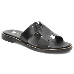 Czarne Klapki Armodo Modne Buty Damskie. Czarne klapki damskie Armodo, bez wzorów, bez obcasa, na obcasie. Za 233.99 zł.
