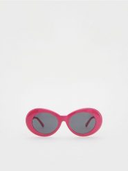 Okulary przeciwsłoneczne - fuksja. Czerwone okulary przeciwsłoneczne dziecięce Reserved. W wyprzedaży za 7.99 zł.