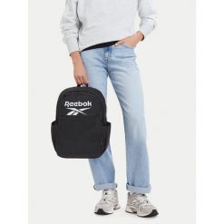 Plecak Reebok. Czarne plecaki damskie Reebok, bez wzorów, sportowe. Za 69.99 zł.