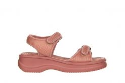 Sandały Azaleia Vera Therapy Pap Ad Nude Dark 23 198038, Róż, Materiał - 35-36. Czerwone sandały damskie Azaleia, bez wzorów, z materiału, bez obcasa. W wyprzedaży za 149.99 zł.