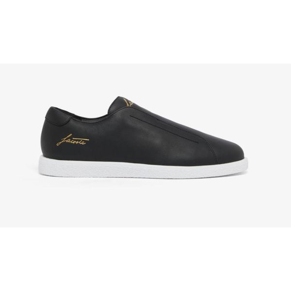 Buty Męskie Sportowe Lacoste Linecourt S. Białe buty sportowe na co dzień męskie Lacoste, z jeansu, bez zapięcia, trekkingowe. Za 453.20 zł.