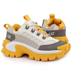 Buty sportowe do chodzenia Cat INTRUDER. Białe buty sportowe na co dzień damskie CATerpillar, bez wzorów, trekkingowe. W wyprzedaży za 349.00 zł.