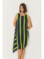 SKFK Sukienka "Junkal" w kolorze granatowo-zielonym rozmiar: 42. Niebieskie sukienki damskie SKFK, bez wzorów, z wiskozy, z asymetrycznym kołnierzem, bez ramiączek, midi, asymetryczne. Za 304.99 zł.