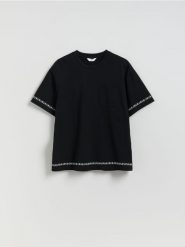 T-shirt boxy z haftem - czarny. Czarne t-shirty męskie Reserved, l, bez wzorów, z bawełny, bez kołnierzyka. Za 89.99 zł.