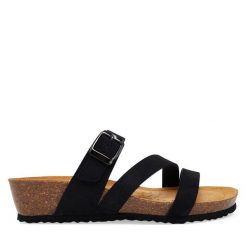 Klapki Geox. Czarne klapki damskie Geox, bez wzorów, bez obcasa. Za 249.99 zł.