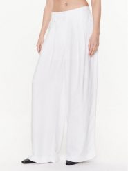 Herskind Spodnie materiałowe Lotus 4729840 Biały Regular Fit. Białe spodnie materiałowe damskie Herskind, bez wzorów, z materiału. Za 669.99 zł.