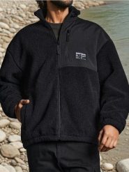 Bluza polarowa - czarny. Czarne bluzy bez kaptura męskie Sinsay, l, z polaru. Za 79.99 zł.