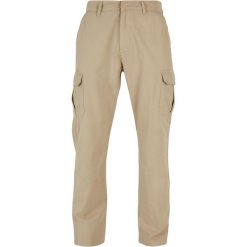 Spodnie cargo prosta nogawka Urban Classics. Białe spodnie materiałowe męskie Urban Classics, bez wzorów, z bawełny, eleganckie. Za 198.75 zł.