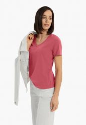 Koszulka z dekoltem w serek T-LEA. Czerwone t-shirty damskie Volcano, l, bez wzorów, z bawełny, bez kołnierzyka. Za 59.99 zł.